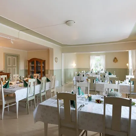 Hotel Saaristohotelli Merikruunu