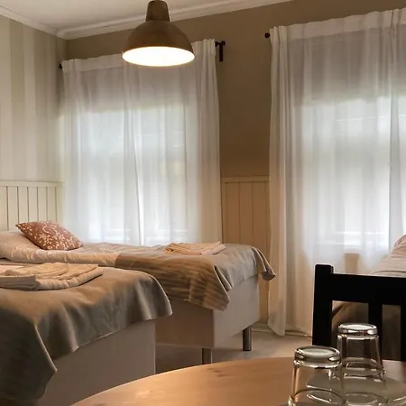 Hotel Saaristohotelli Merikruunu Kemionsaari